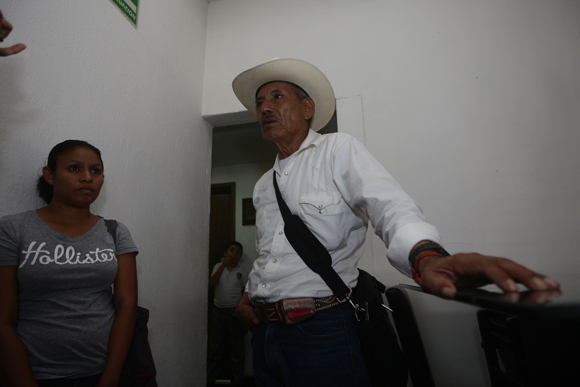 Gaudencio Mancilla en rueda de prensa. Foto Arturo Campos Cedill