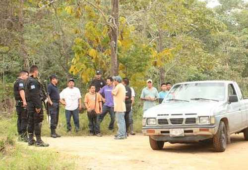 Bloquean acceso a mina de hierro en Manzanillo