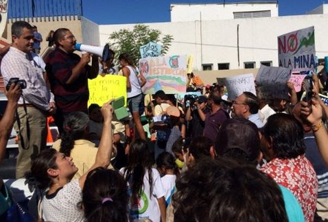 Se manifiestan ambientalistas contra proyecto minero en BCS