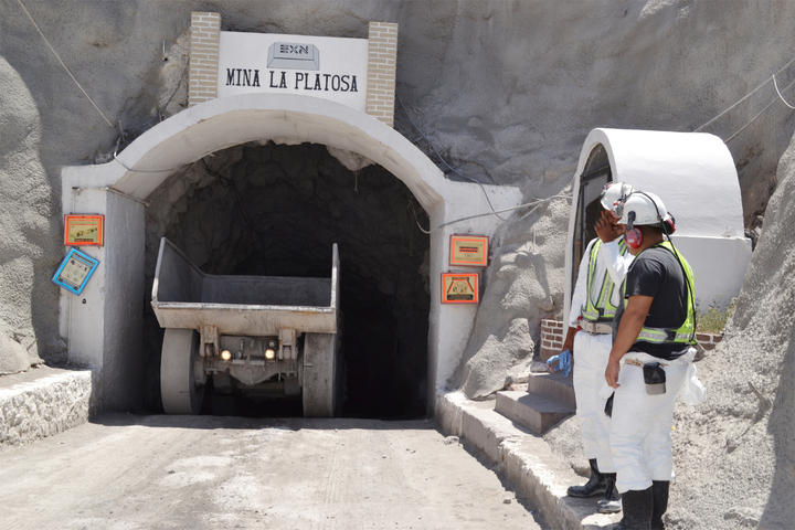 Termina conflicto sindical en mina La Platosa