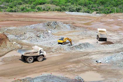 Paran canadienses proyectos mineros