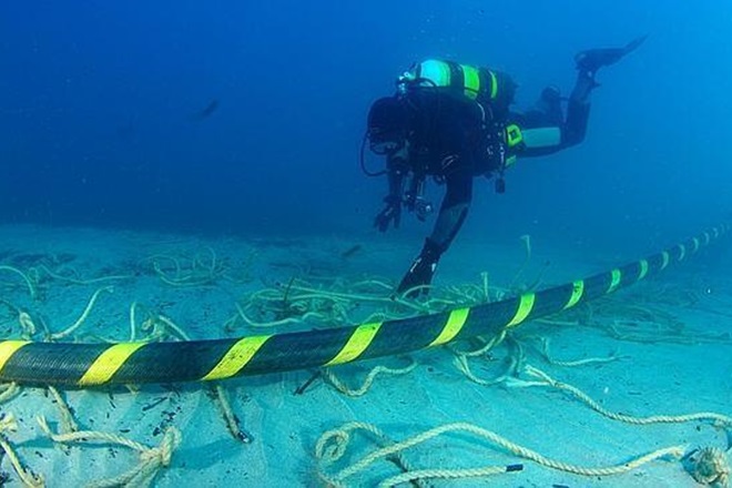 Planean instalar cable submarino para proveer de energía eléctrica a minera El Arco