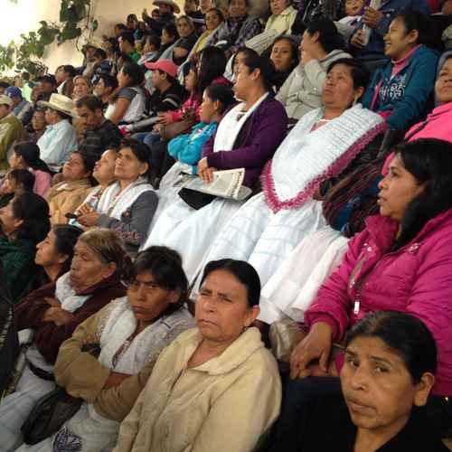 Campesinos de Teziutlán aprenden a resistir los cuentos de las mineras