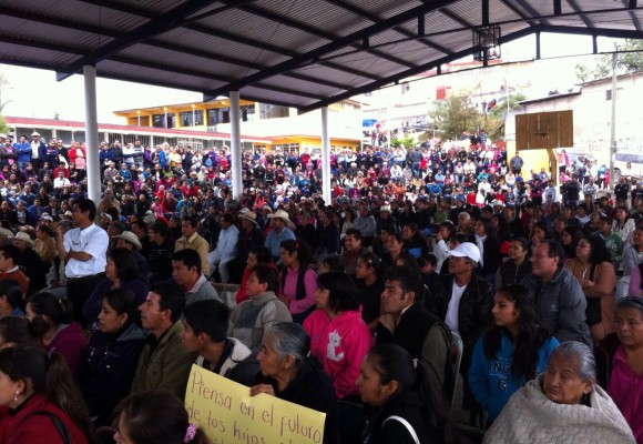 Más de dos mil personas rechazan la minera Atexcaco 2, en Teziutlán