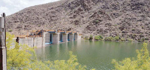 Llevan a mina de Coahuila agua de la presa Rosetilla