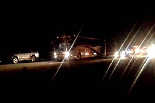 A​ntimineros bloquean carretera a Todos Santos por supuesta aprobación de Los Cardones