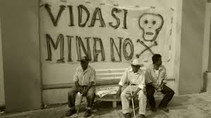 Alaba investigadora resistencia ciudadana ante proyectos mineros que ocupan tierras y aguas