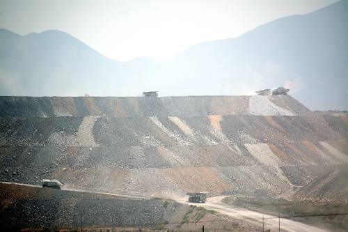Las mineras usan más agua al año que toda la población local: UAZ