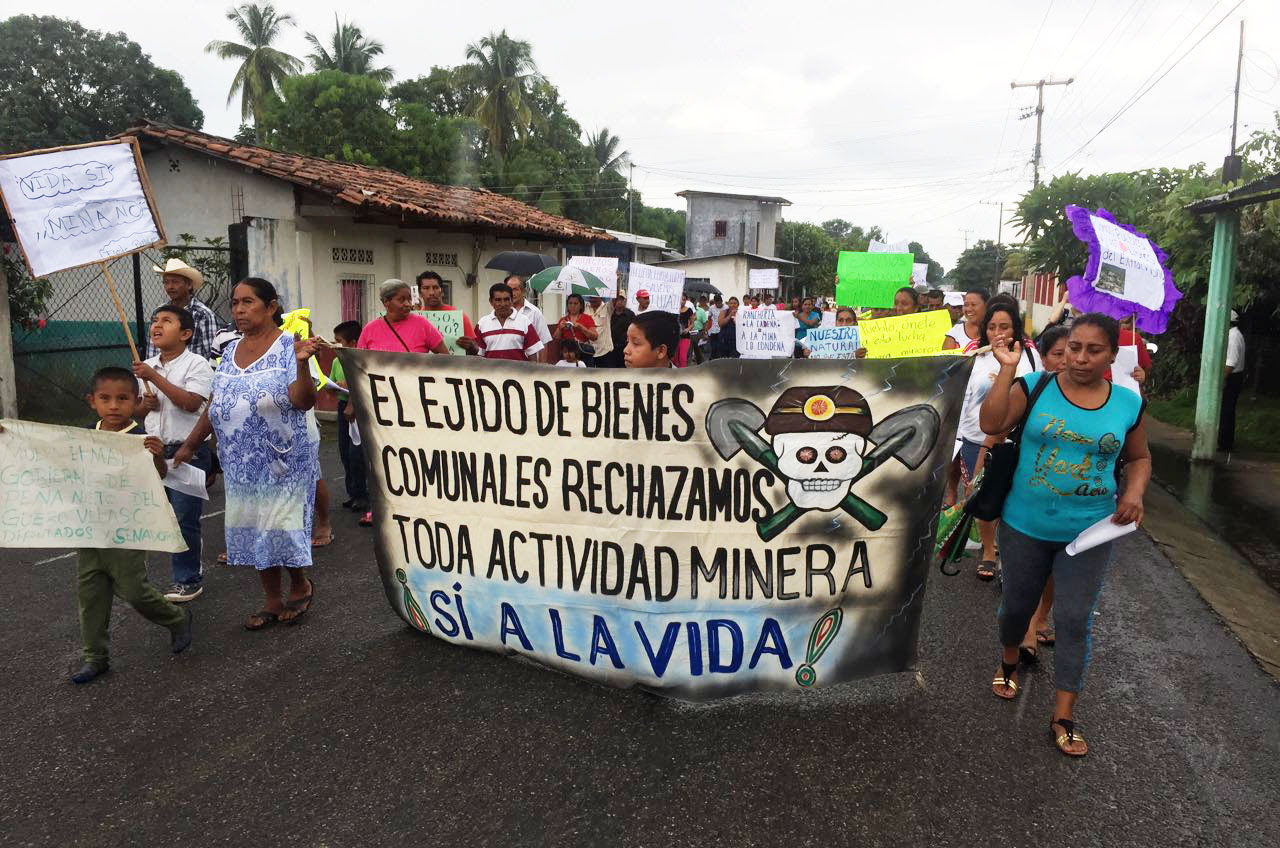 ¡Felicidades al FPDS en su tercer año de lucha contra la minería y por la vida!