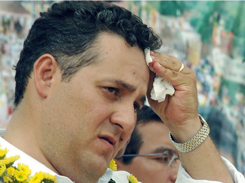 Designan Cónsul a Sabines…y lo culpan de asesino