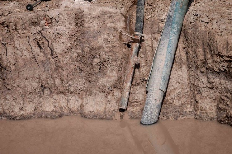 No señor Ricardo Serrano Rangel, titular de la Coordinación General de Planeación y Proyectos explicó que el Fondo Minero…. lo que se debe hacer es detener la contaminación de Slim y una vez que se encuentre en la cárcel, entonces que pague los daños que ocasiono, tanto a la naturaleza, como a la salud, como al tejido comunitario….su postura del Fondo Minero es irrelevante que muestra de facto ignorancia de la problemática…