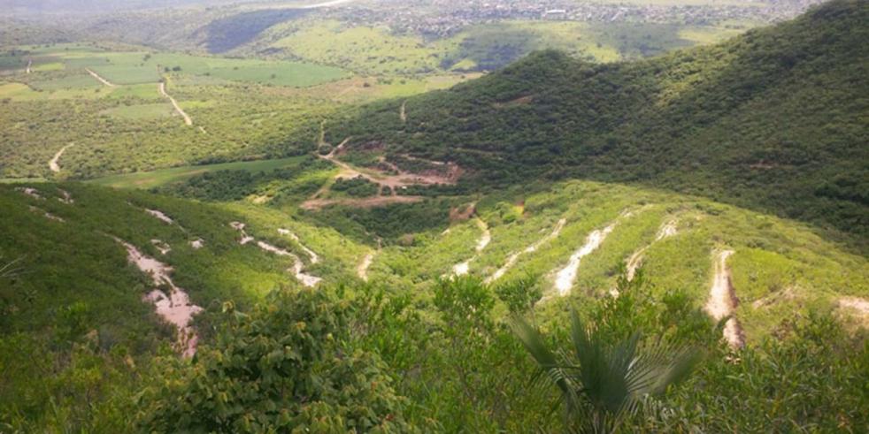 Pese a daño ambiental y evasión fiscal, proyecto minero canadiense avanza