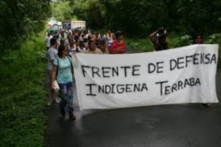 El derecho a la tierra de las comunidades indígenas ante un Estado inoperante