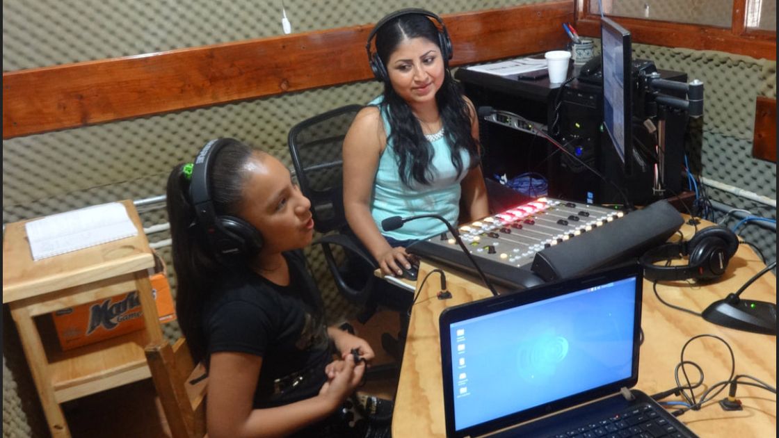 REMA Felicita a las y los integrantes de Radio Huayacocotla. Que su voz siga sonando siempre