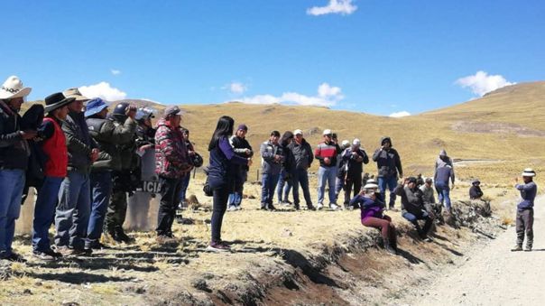 Cusco: Comuneros bloquean el corredor minero para protestar contra minera Las Bambas