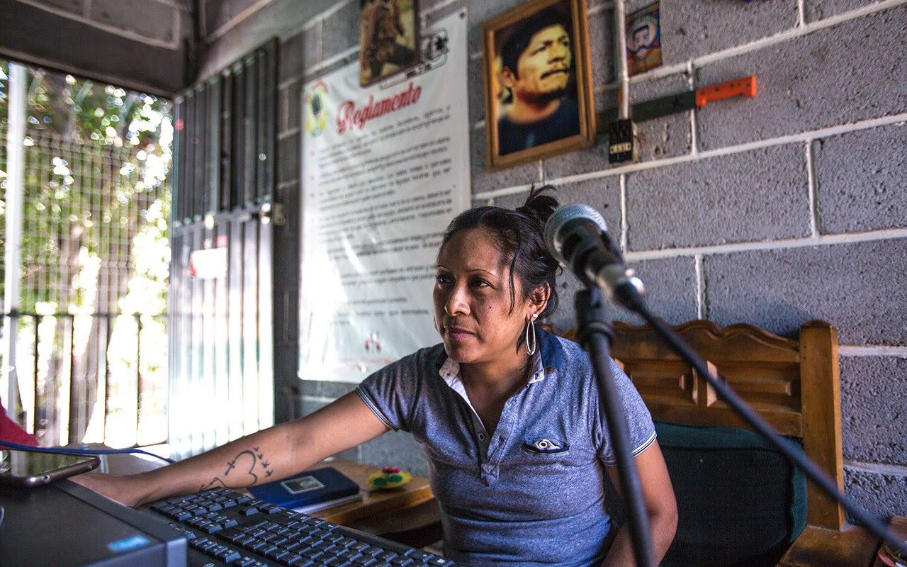 La activista ambiental que vive exiliada en su propio territorio