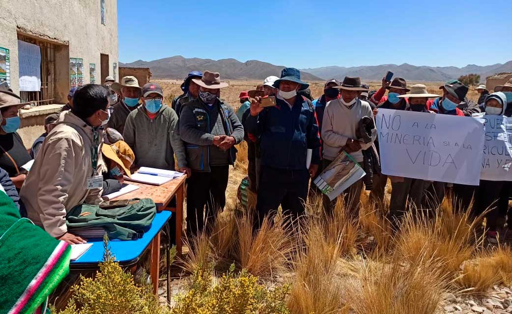 EN CONSULTA         Comunidad en Oruro rechazó la exploración y explotación minera