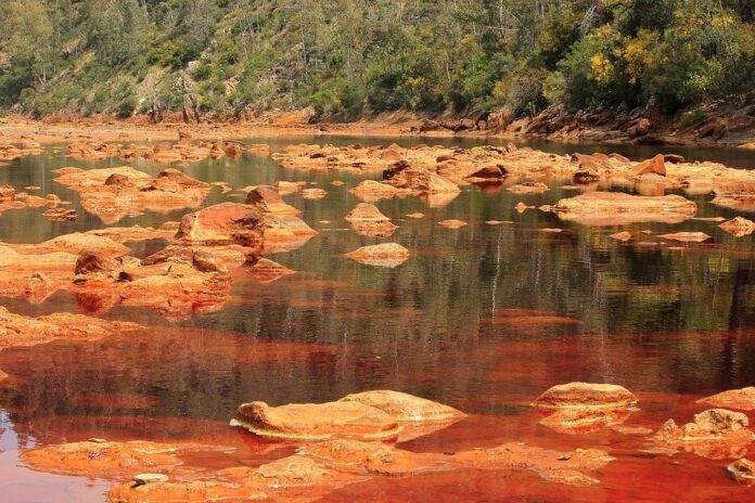 Ríos rojos: problema ambiental de las aguas ácidas de mina – Ambientum