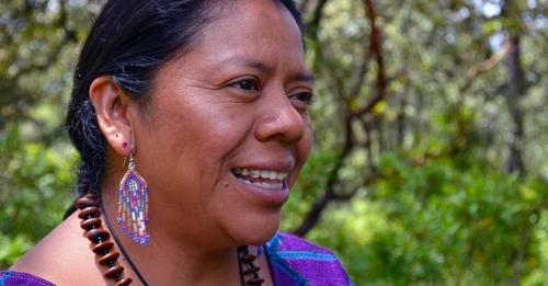 Lolita Chávez: mujer aguerrida que lucha por la defensa de la tierra